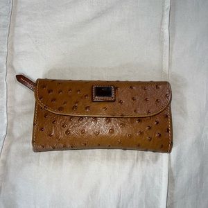 Dooney & Bourke wallet
